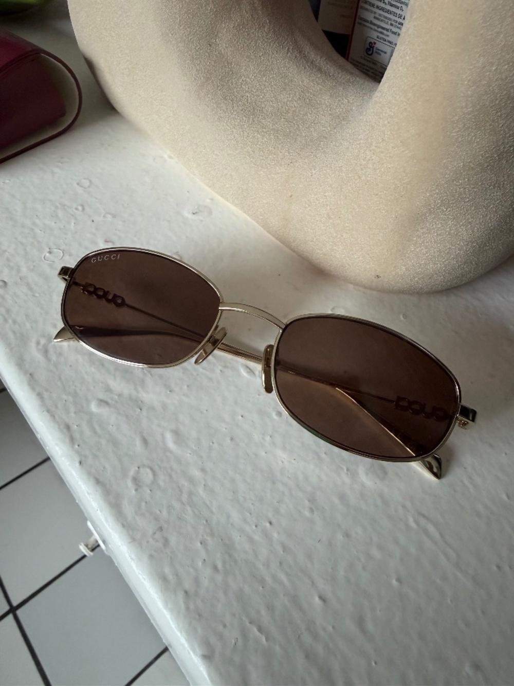 Like new, gold framed authentic GUCCI sunglasses